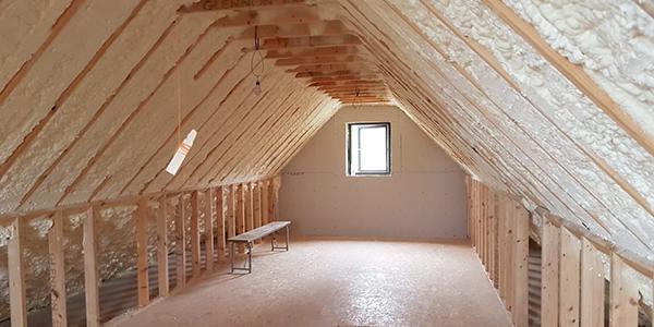 Ceiling spray foam insulation